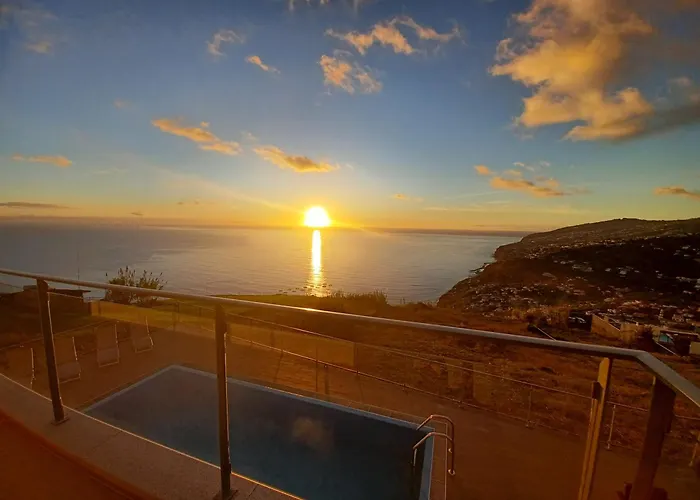Valley View-Villa With Heated Pool And Sauna