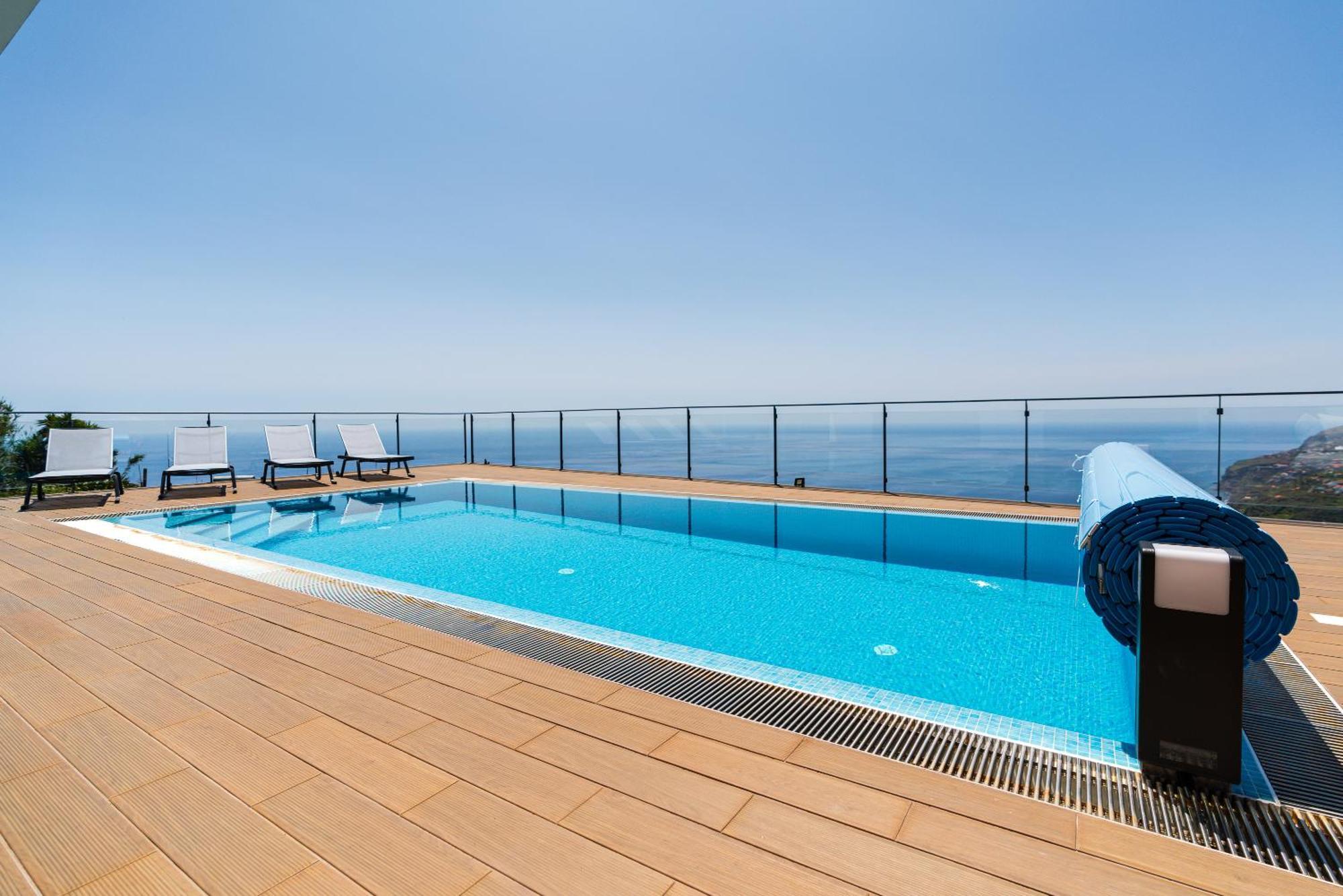Valley View-villa With Heated Pool And Sauna Villa *